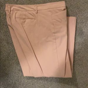 Worthington 10P pink Capri pants